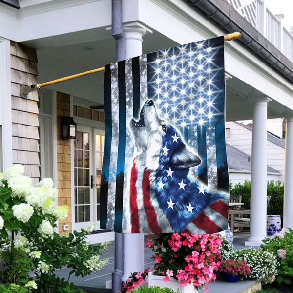 Howling Wolf American Flag QNK1054F