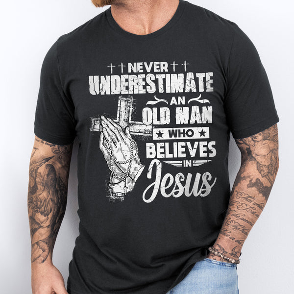 Vintage Men Bible, Christian Gift, Never Underestimate an Old Man Who Believes in Jesus T-shirt