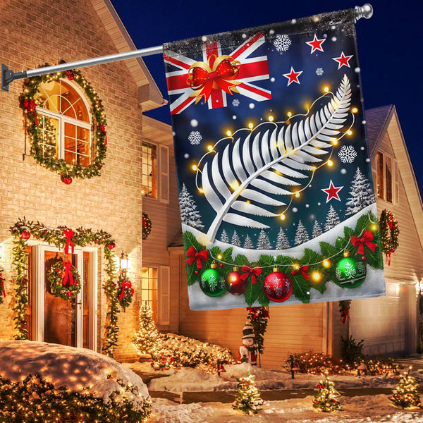 New Zealand Christmas Silver Fern Flag MLN4156F