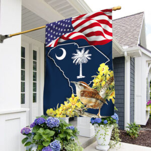 South Carolina With Carolina Wren Bird and Yellow Jessamine Flower, South Carolina Flag TPT811F