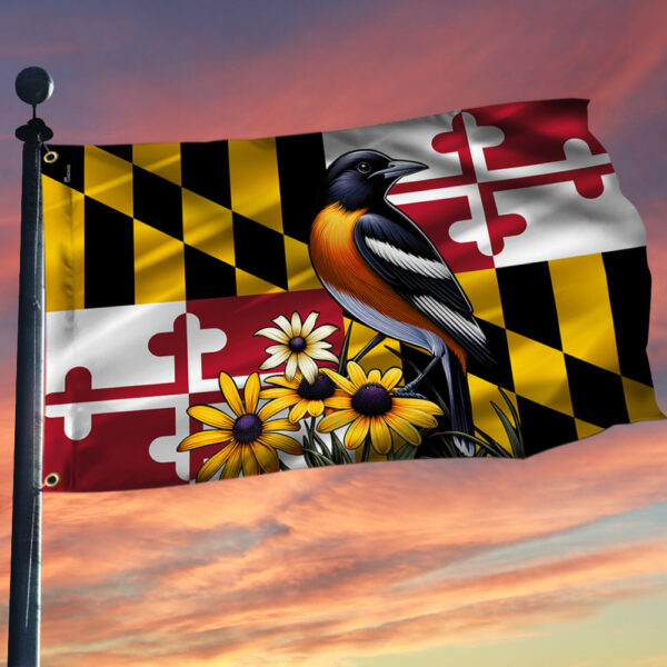 Maryland State Baltimore Oriole Bird and Black-eyed Susan Flower Grommet Flag MLN2537GF