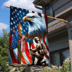 FLAGWIX Patriotic Eagle Veteran Kneeling Soldier Christ Cross Memorial Day American Flag MLN2793F